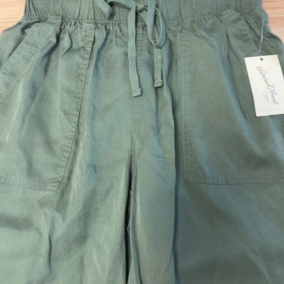Universal Thread Green Jogger Pants - Picture 2 of 4